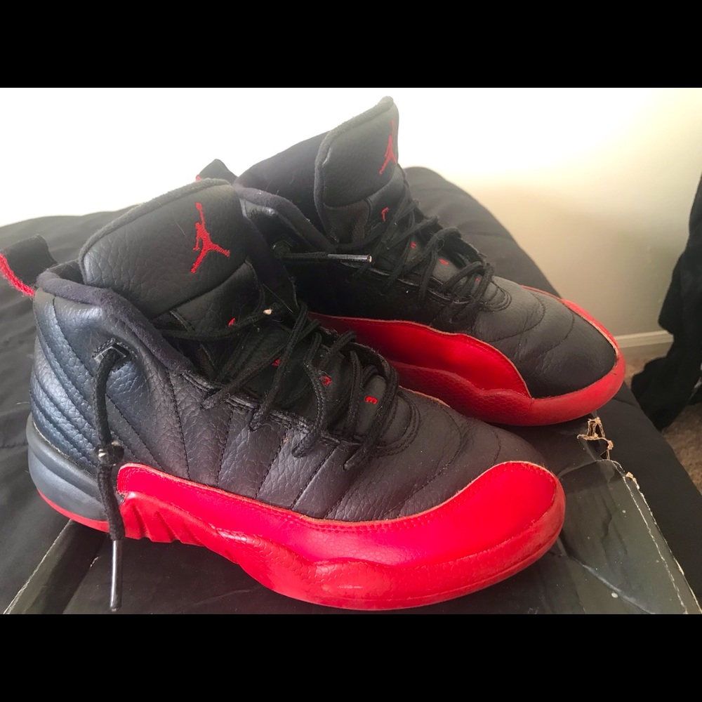 Size 2.5 Nike Air Jordan 12 Retro 
Basketball Shoes/Sneakers